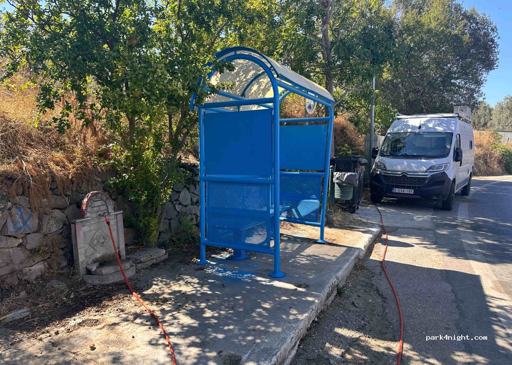 (811 00) Lesvos - Unnamed Road — foto