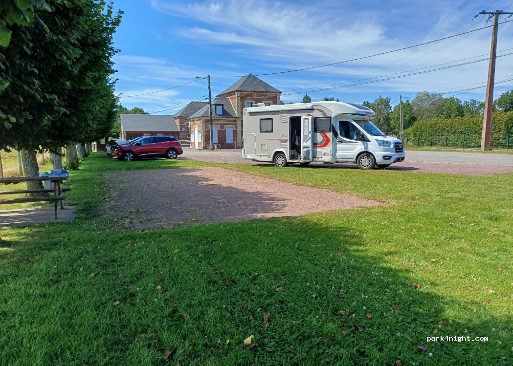 (27230) Le Theil-Nolent - 2 Rue de la Mairie — foto