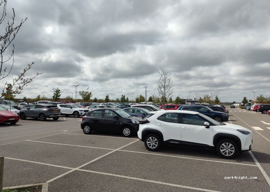 (WD25 7GG) Watford - 630 Aerodrome Way — foto