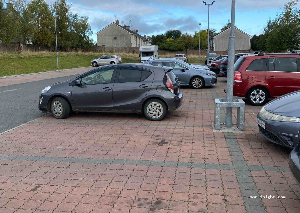 (R95 W0F3) Kilkenny - 25 Rosewood — foto