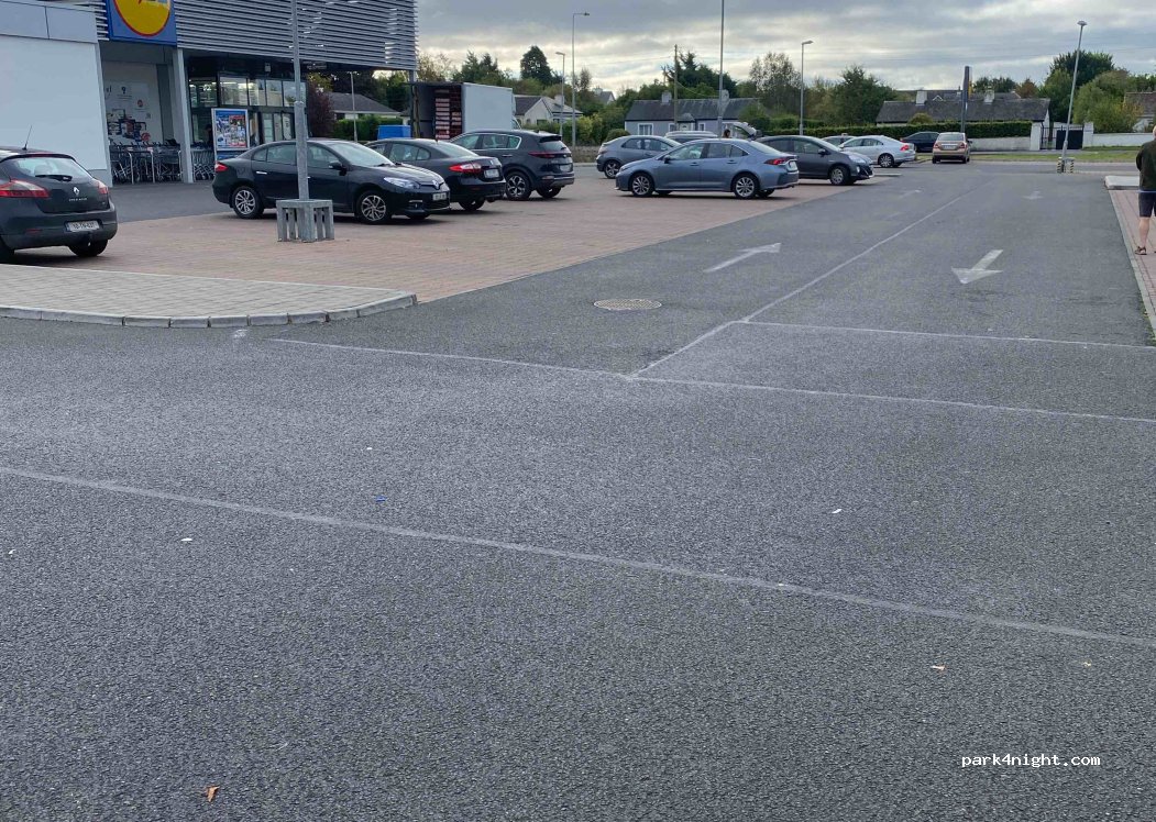(R95 W0F3) Kilkenny - 25 Rosewood — foto 2