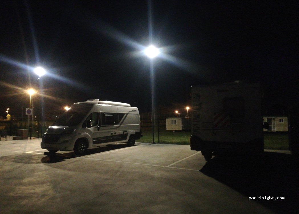 Area Sosta Autocaravanas La Bañeza — foto 3