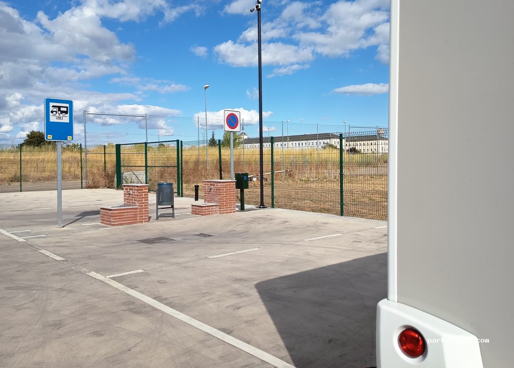 Area Sosta Autocaravanas La Bañeza — foto 4
