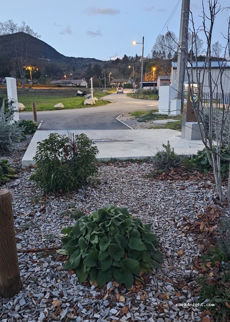 Aire de service de Saillans — foto 5