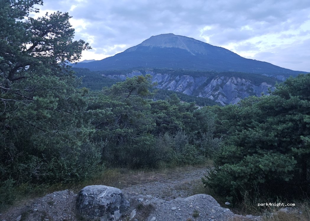 (05200) Crots - Unnamed road — foto