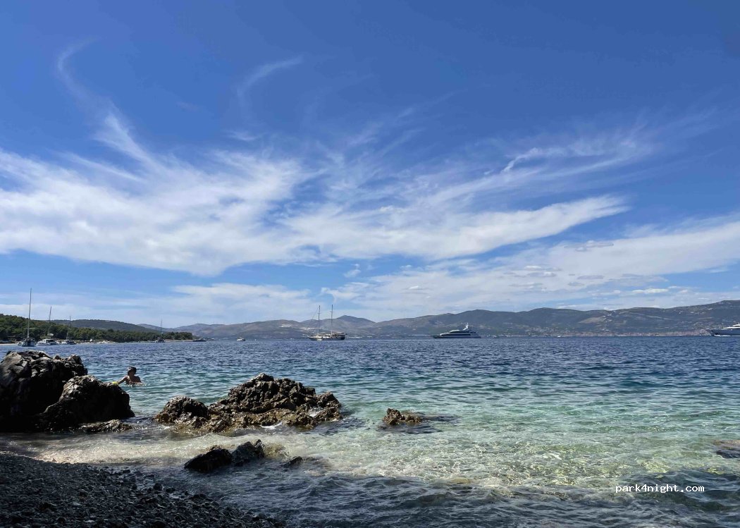 (21224) Slatine - Unnamed Road — foto 5