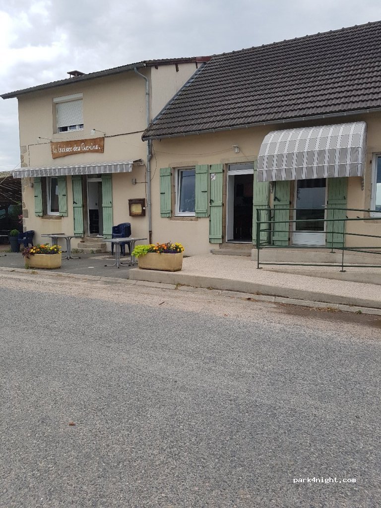 (71320) Montmort - Le Bourg — foto