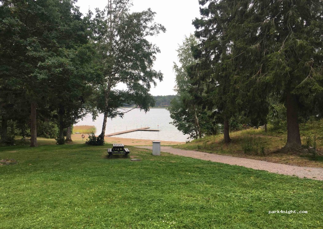 (761 75) Norrtälje - 49 Ängsbacksvägen — foto 2