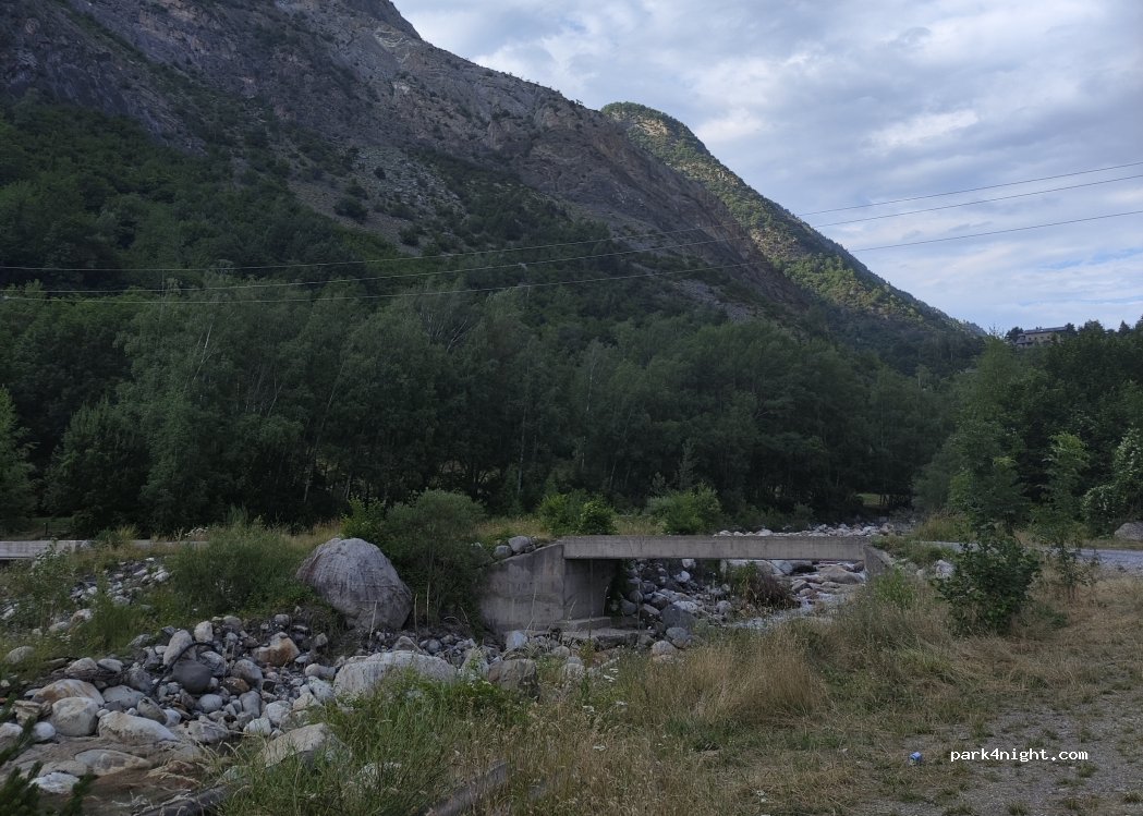 (22440) Benasque - 22 Diseminado Diseminados — foto 4