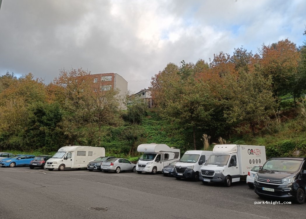 (48007) Bilbo - 93B Lezamako Trenbide Zaharreko Bidea — foto