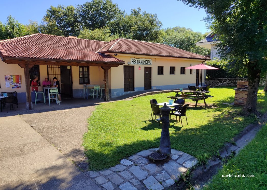 (39720) Cantabria - 10 Calle Col.Publ. Leopoldo y Josefa del Valle — foto