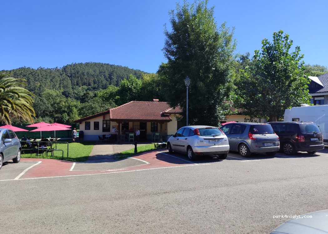 (39720) Cantabria - 10 Calle Col.Publ. Leopoldo y Josefa del Valle — foto 4