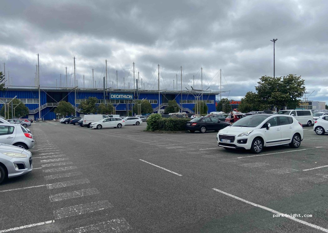 (44800) Saint-Herblain - 2 Place du Nouveau Monde — foto