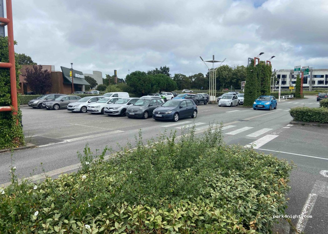 (44800) Saint-Herblain - 2 Place du Nouveau Monde — foto 2