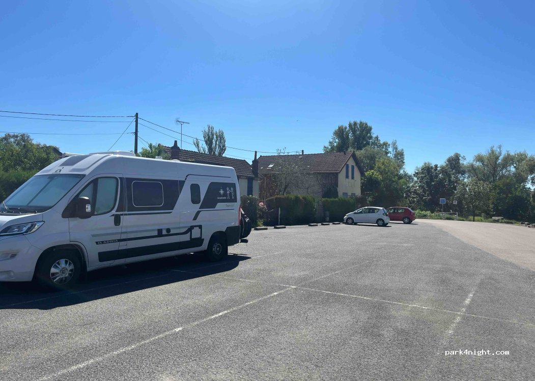 (58000) Nevers - 1 Port de Médine — foto