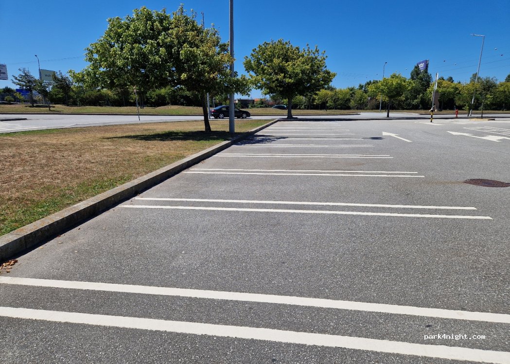 (4450) Leça da Palmeira - Unnamed Road — foto 2