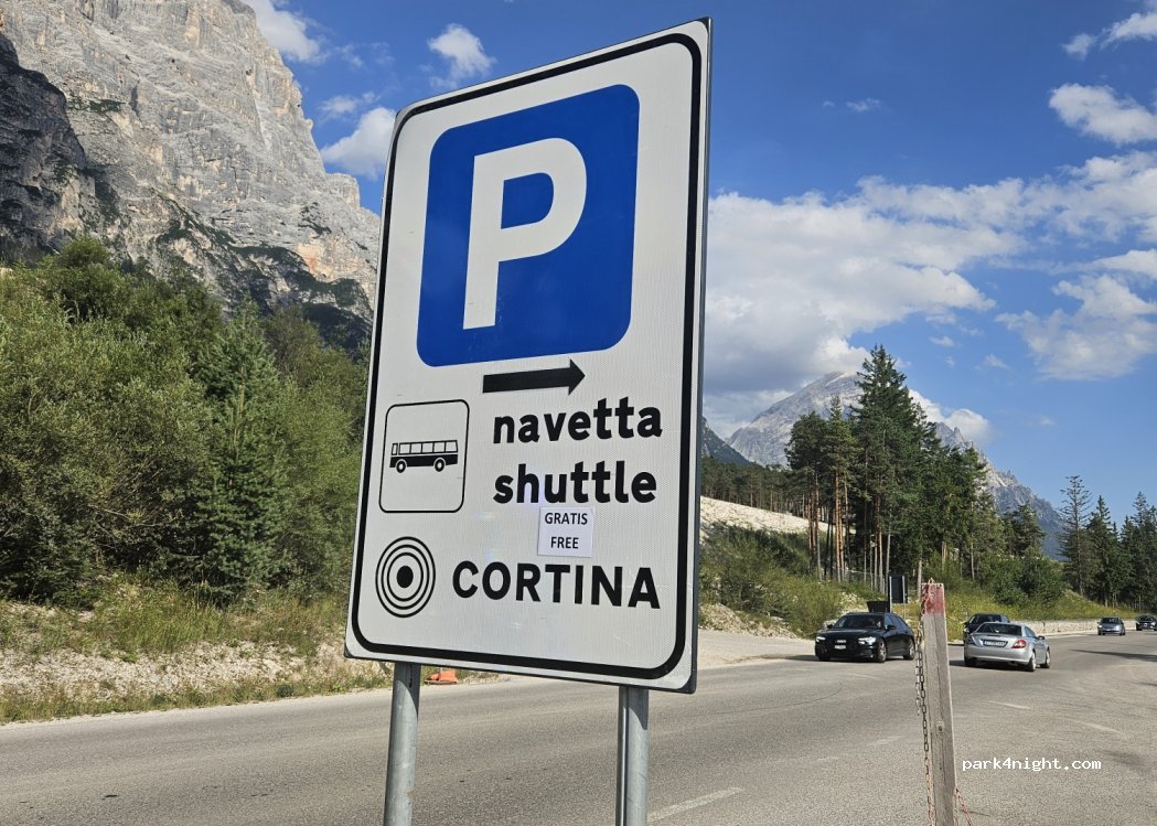 (32043) Cortina d'Ampezzo - Unnamed Road — foto 3