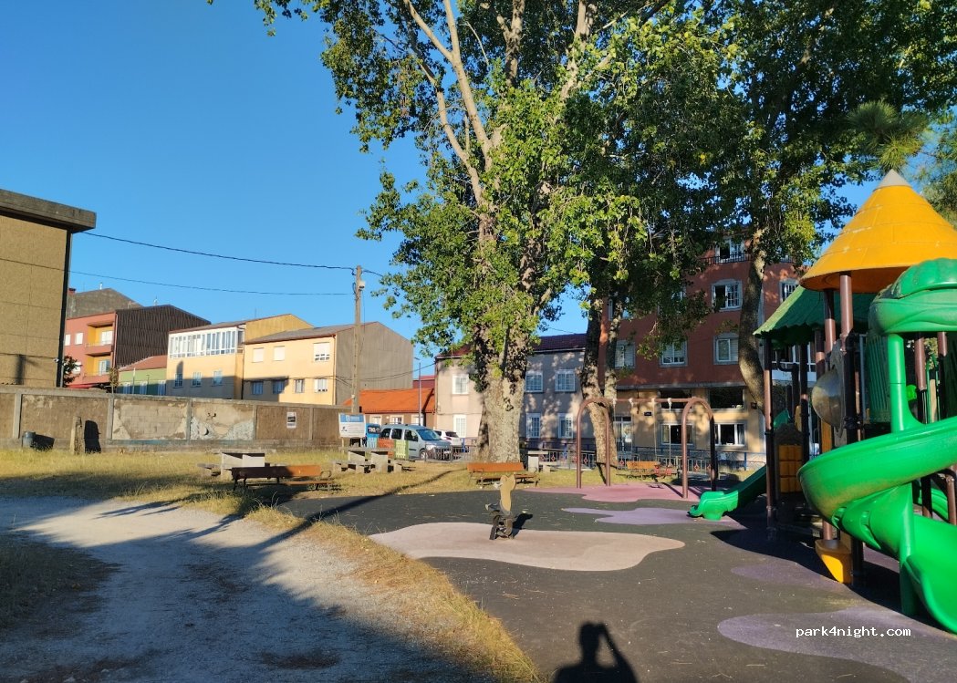 (15992) Boiro - 52 Avenida de Compostela — foto 2