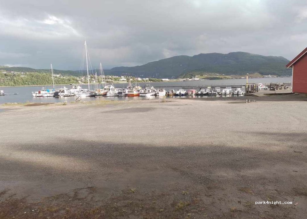 (8200) Fauske - 12 Vikaveien — foto