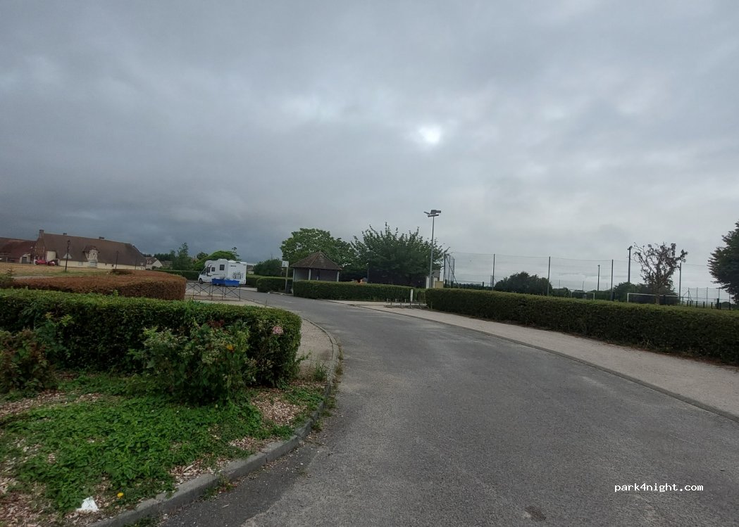 (28410) Serville - 2 Gr Grande Rue — foto
