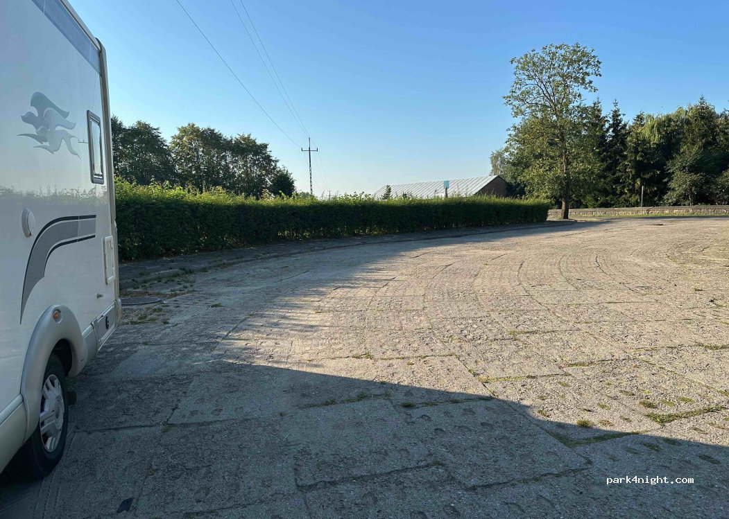 (13-111) Janowiec Kościelny - Unnamed Road — foto 2
