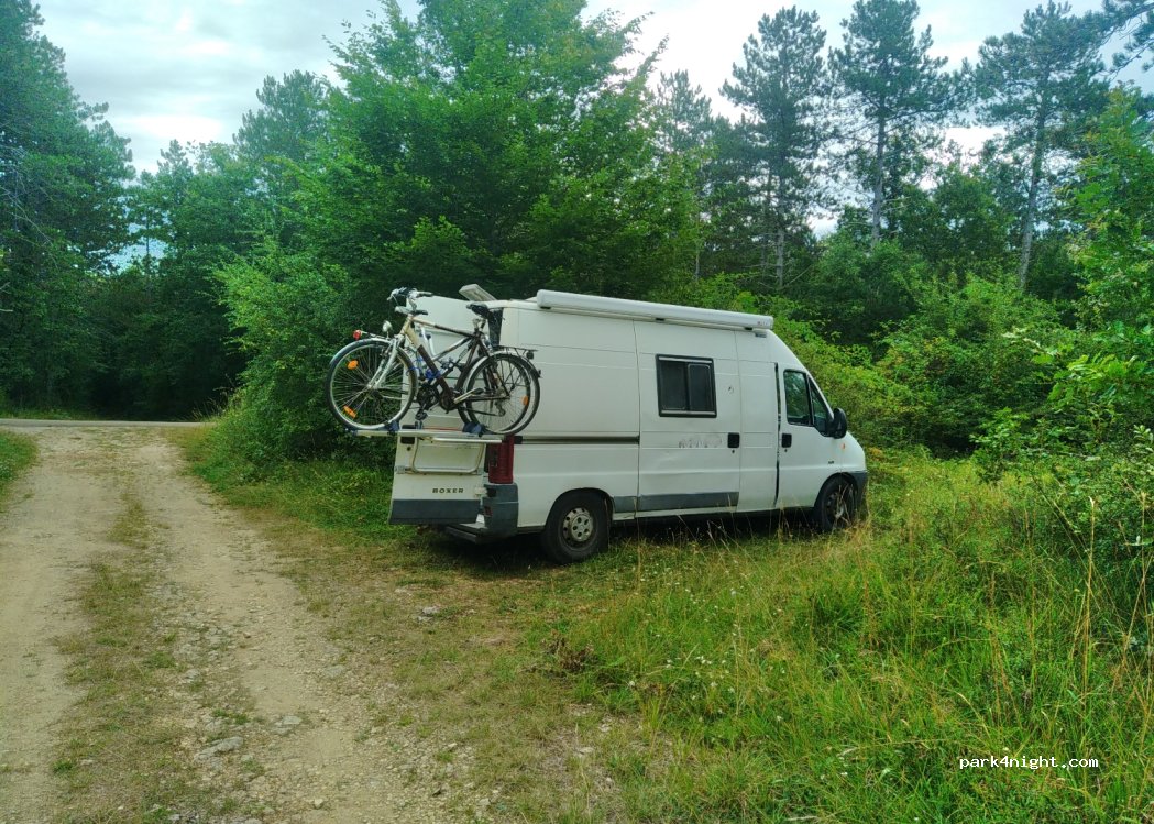 (89560) Druyes-les-Belles-Fontaines - — foto