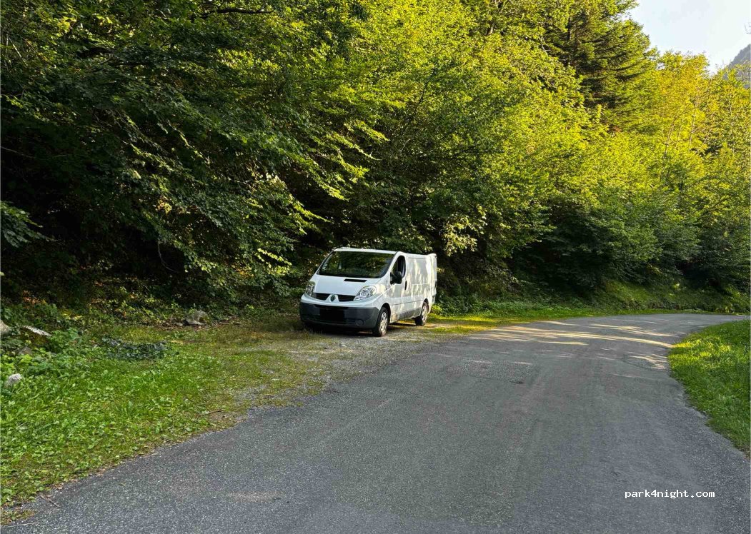 (65110) Cauterets - 2 Chemin de la Reine Hortense — foto