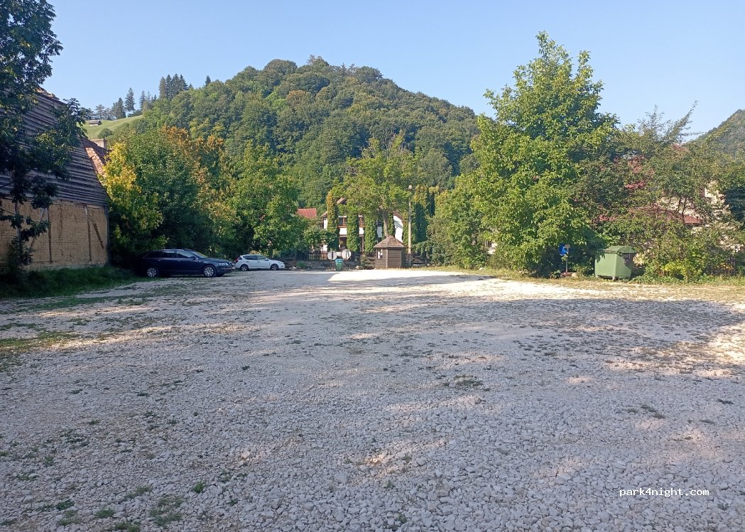 (507025) Bran - 359 Strada Valea Porţii — foto 2
