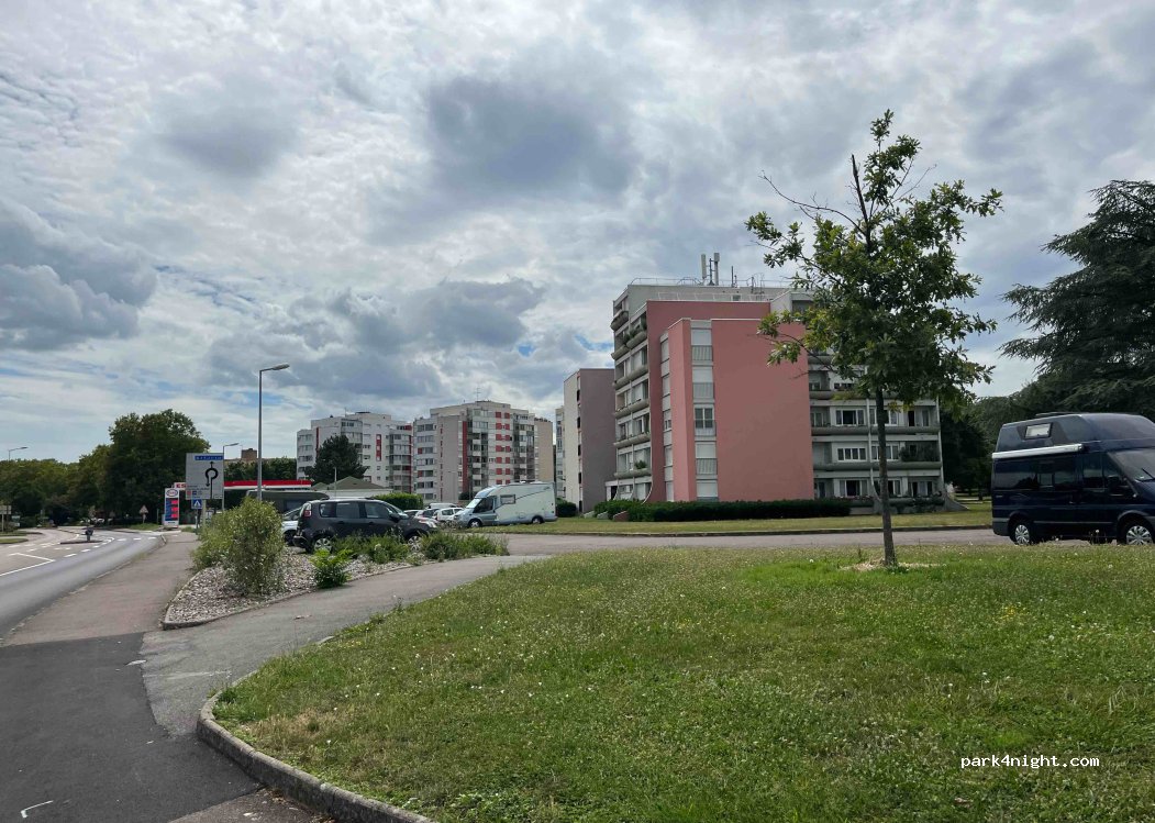 (21200) Beaune - 8 Avenue Charles de Gaulle — foto