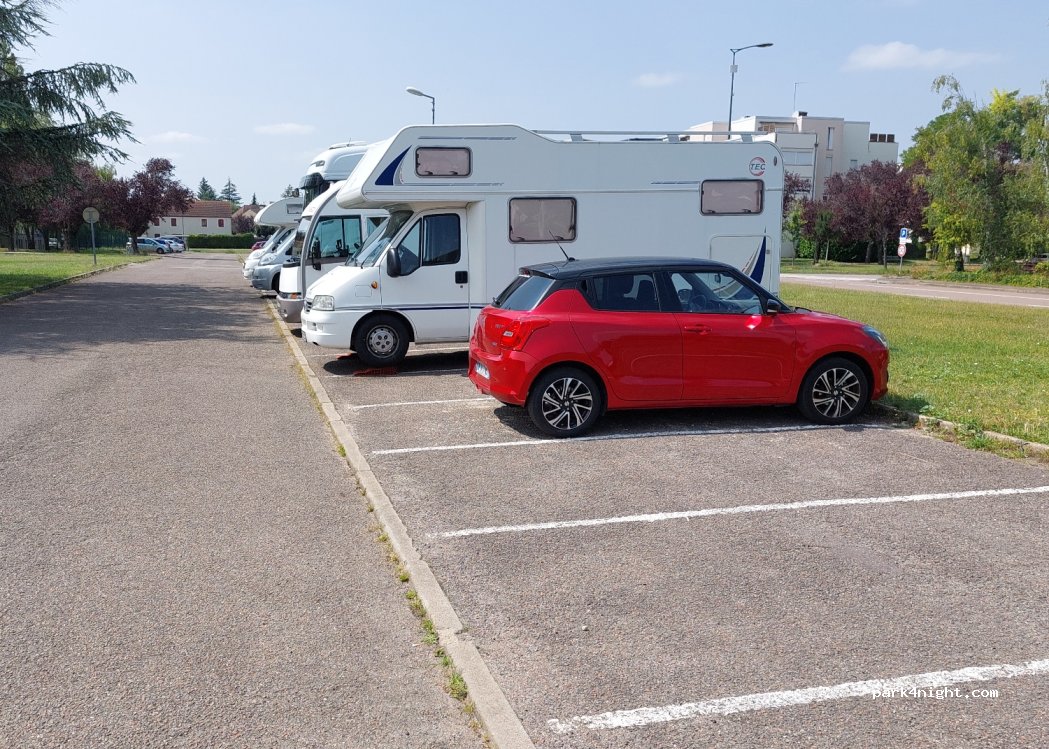 (21200) Beaune - 8 Avenue Charles de Gaulle — foto 3