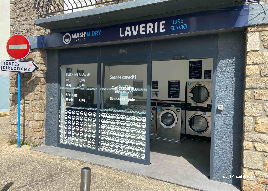 (56740) Locmariaquer - 1 Place Evariste Frick — foto 3