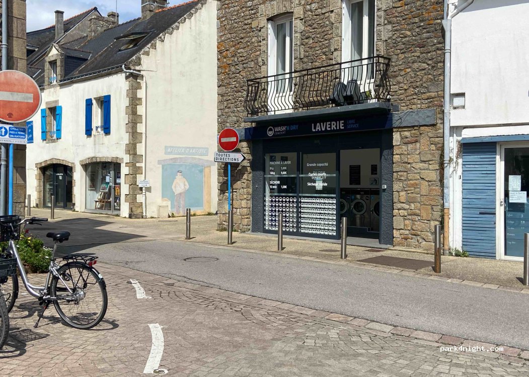 (56740) Locmariaquer - 1 Place Evariste Frick — foto 4