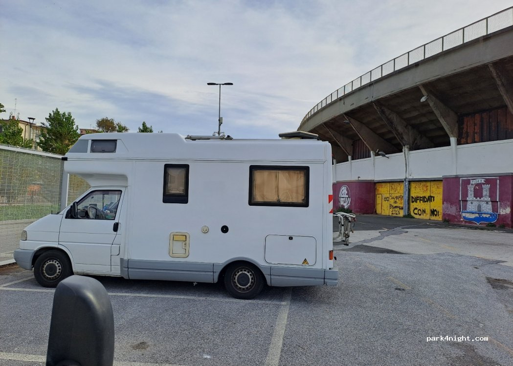 (57128) Livorno - 12 Piazzale Montello — foto