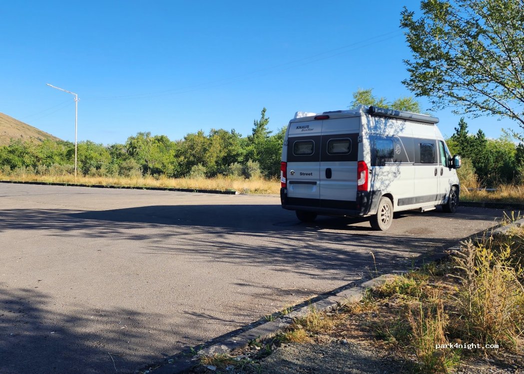 (1501) Sevan - Unnamed Road — foto