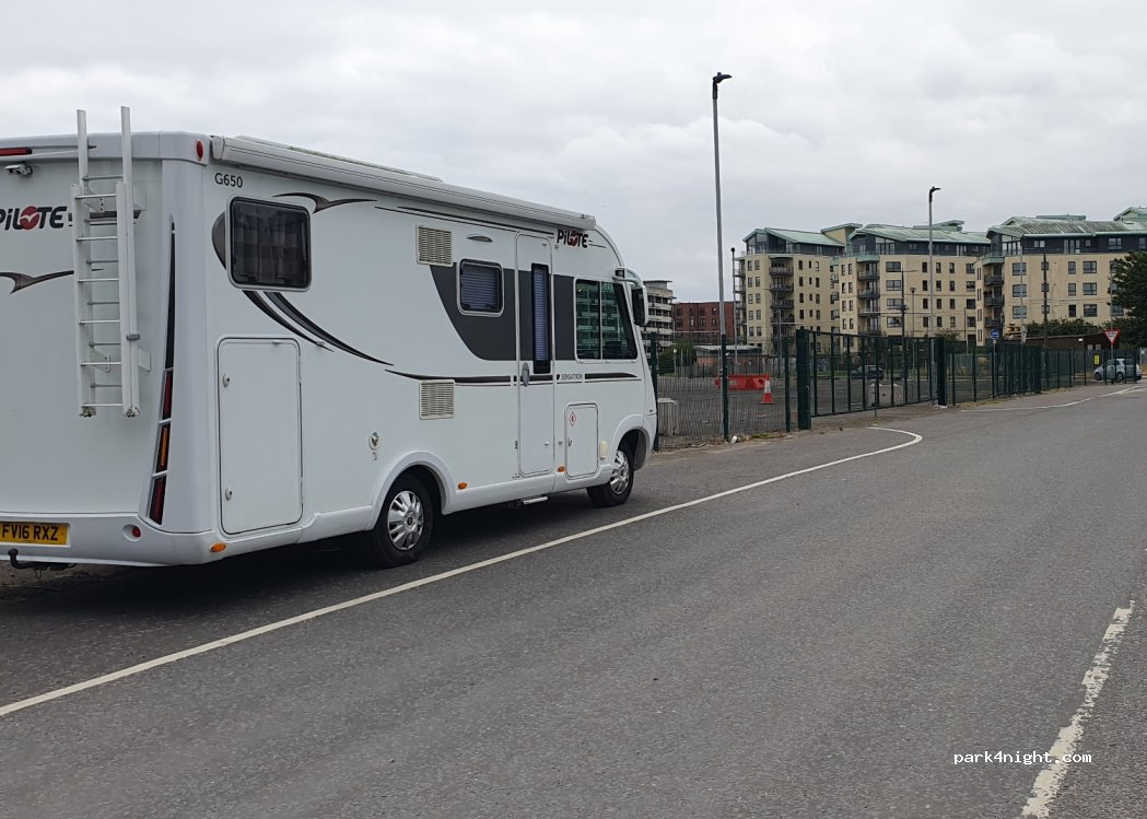 (EH6 7DR) Edinburgh - Unnamed Road — foto