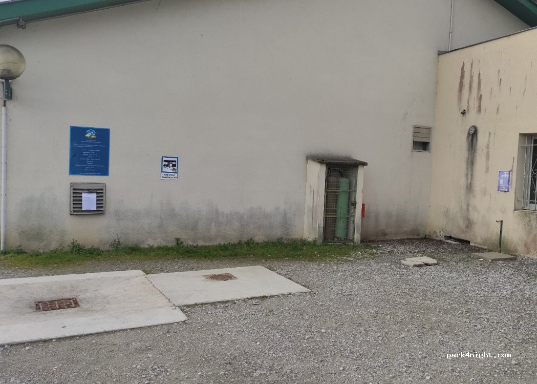 (40300) Saint-Lon-les-Mines - 150 D6 — foto 2