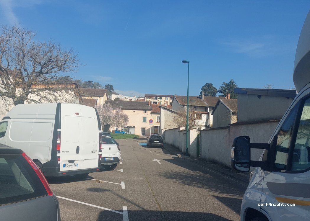 (01800) Meximieux - 27B Avenue de Verdun — foto