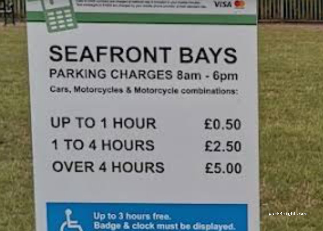 (CO15 5AE) Clacton-on-Sea - 143 Marine Parade East — foto