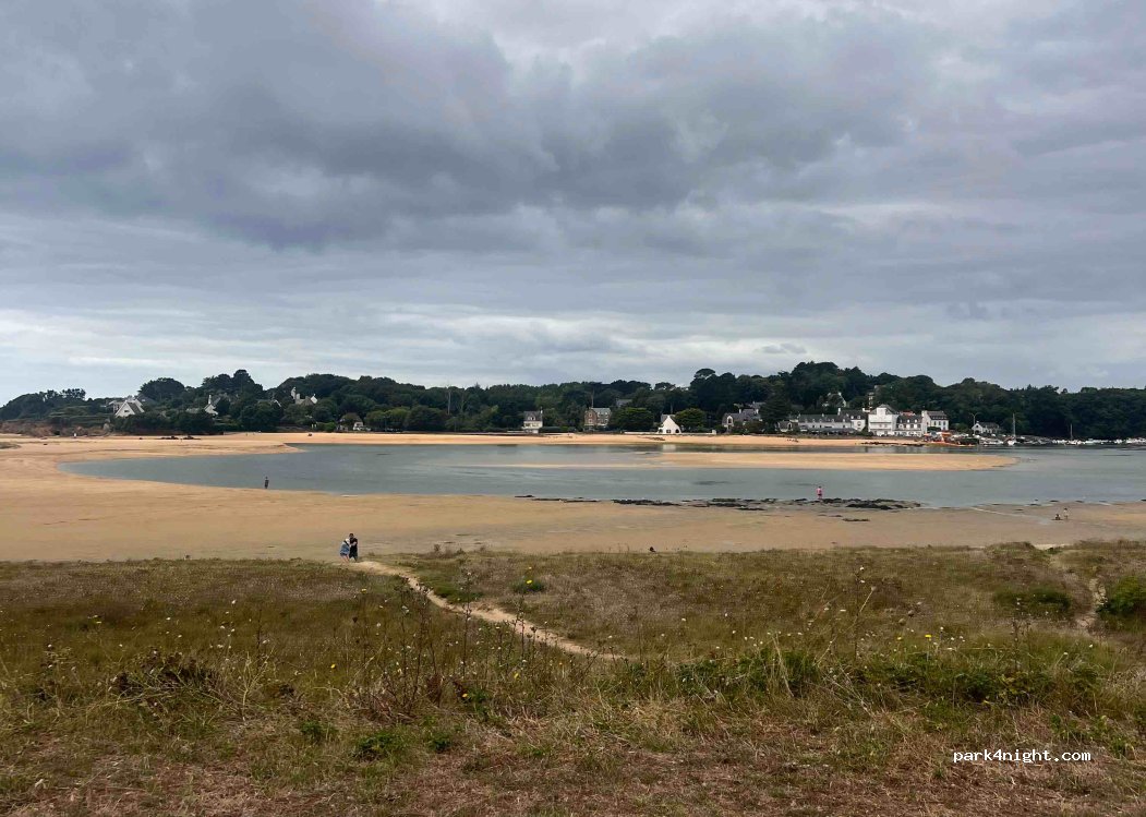 (56520) Guidel - 6088 Centre Commercial de Guidel Plage — foto
