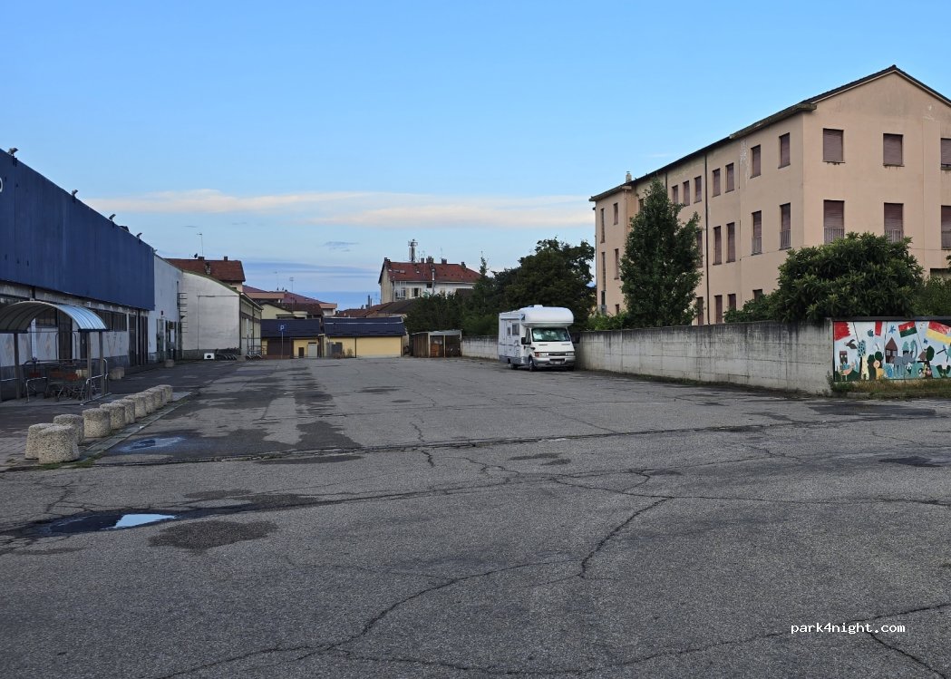 (14100) Asti - 30 Via Carlo Graziani — foto