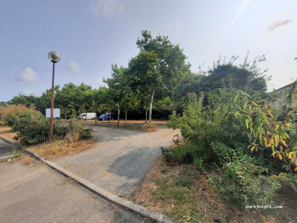 (85340) Les Sables-d'Olonne - 1 Chemin du Stade — foto