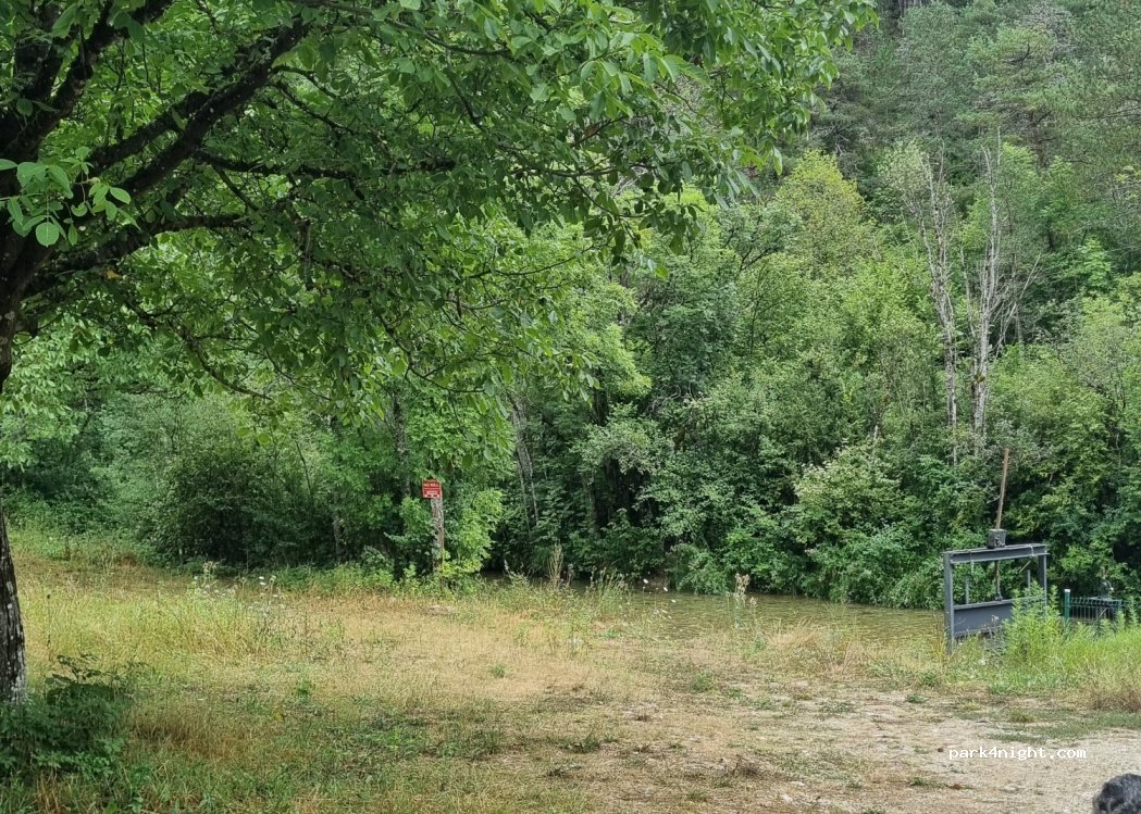 (26410) Châtillon-en-Diois - 4 D120 — foto 2