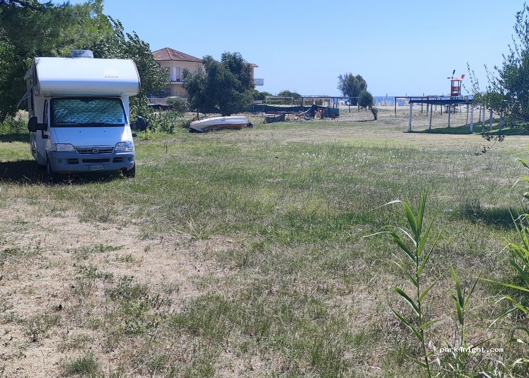 (84046) Marina di Ascea - Via Nettuno — foto 2