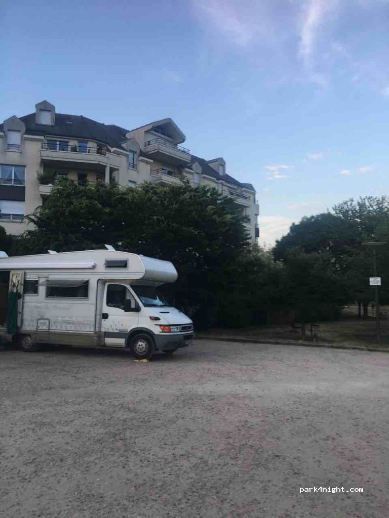 (78600) Maisons-Laffitte - 11 Rue de la Digue — foto 2