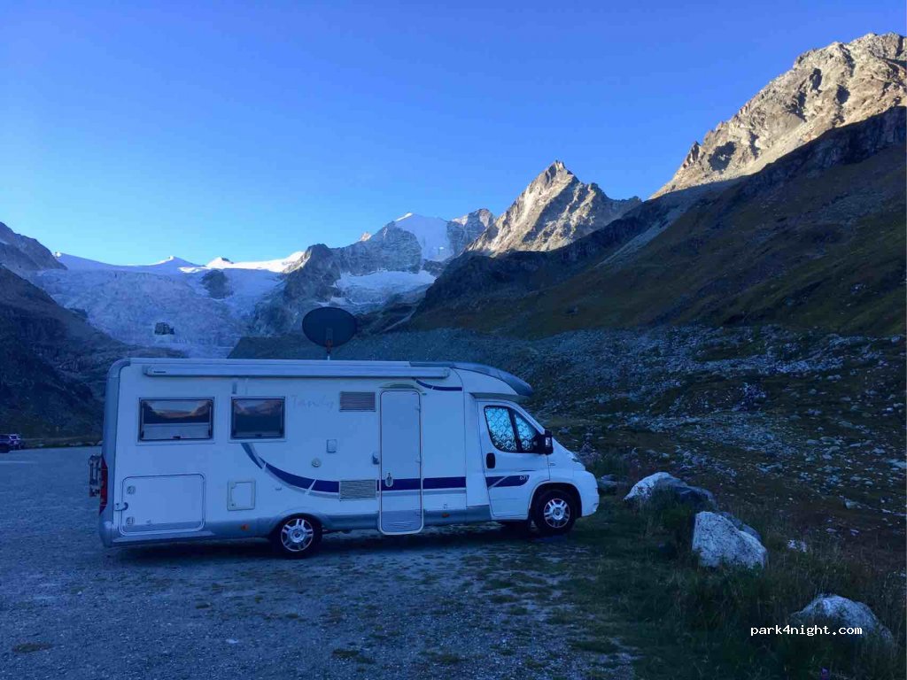 (3961) Grimentz - Unnamed Road — foto