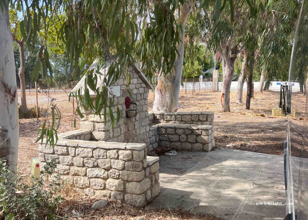 (250 09) Kamares - 16i Odos Vor. — foto