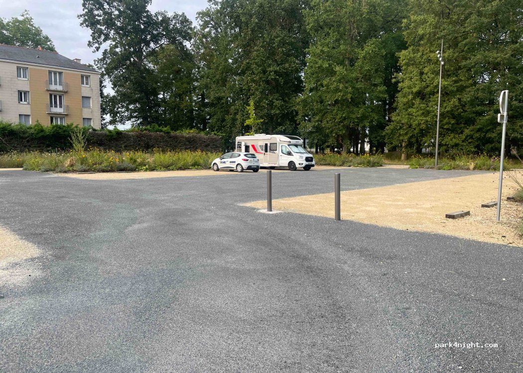 (37360) Neuillé-Pont-Pierre - 8 Avenue du Général de Gaulle — foto