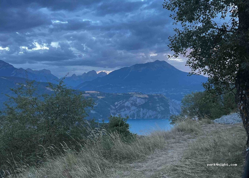 (05190) Rousset - — foto