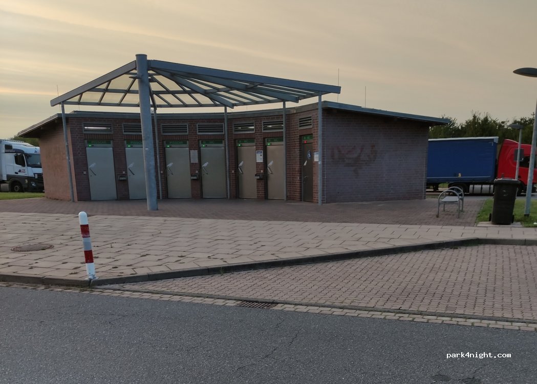 (23795) Weede - Parkplatz Kronberg Süd — foto