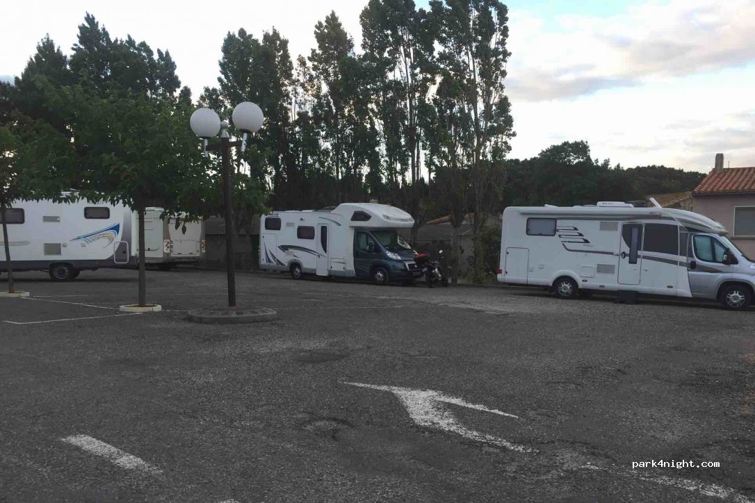 (11160) Villeneuve-Minervois - 29 Avenue du Jeu de Mail — foto